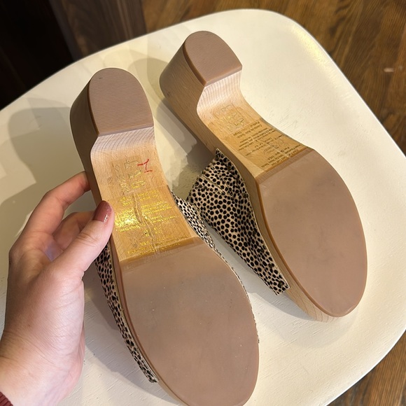 EUC Evelyn slide clog spotted calf hair SZ 8 - Picture 3 of 3